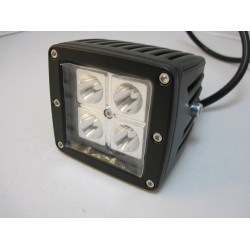 Proiector auto LED 9-32V - 4 LED-uri de mare putere Proiector auto LED 9-32V - 4 LED-uri de mare putere